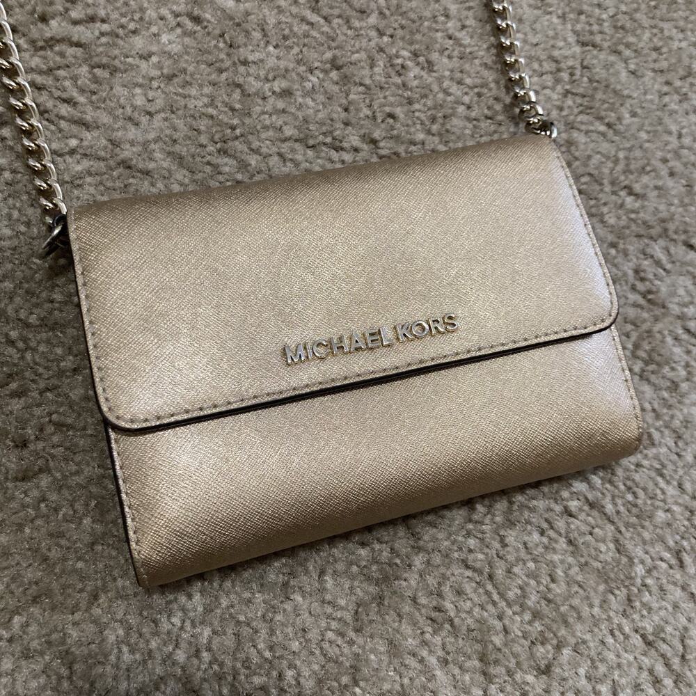 Michael Kors H17 Pale Gold Metallic Women's Crossbody Clutch Purse w/Chain Strap